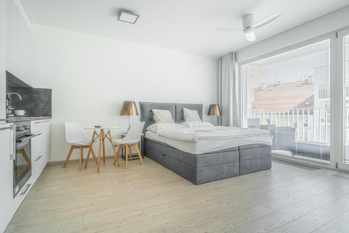 Apartment Karel With Garage Parking ปราก ภายนอก รูปภาพ