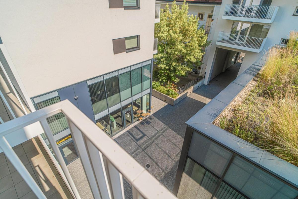 Apartment Karel With Garage Parking ปราก ภายนอก รูปภาพ